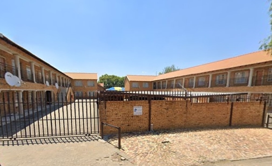 2 Bedroom Property for Sale in Rustenburg Central North West